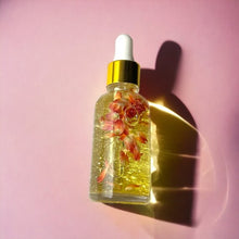 Load image into Gallery viewer, 2oz| Love attraction body oil| Assist in healing relationships, brings good luck| Scent Gardenia, Peony and Roses