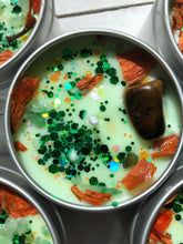 Load image into Gallery viewer, 4oz Tin "Money attraction candle"| Attracts financial abundance, wealth, love and luck